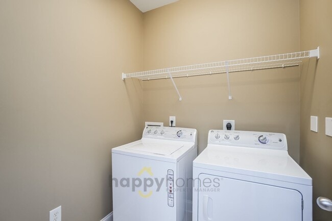 Building Photo - Stunning 2BR/2BA Condo in the Heart of Mt. Pleasant