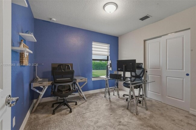 Building Photo - 3141 Poinciana St