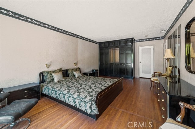 Building Photo - 233 S Swall Dr