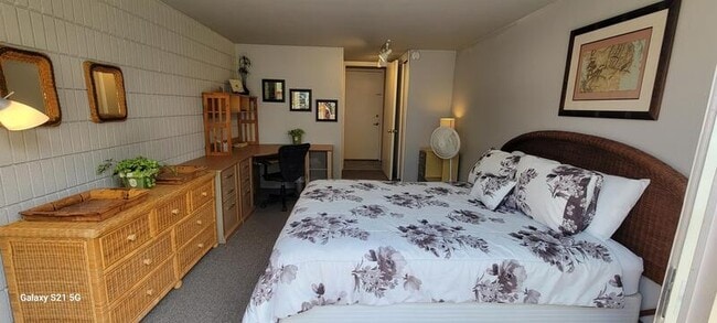 Building Photo - 84 Pukihae St