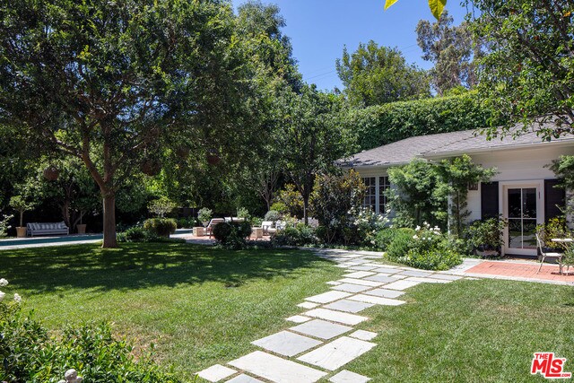 Building Photo - 341 N Cliffwood Ave