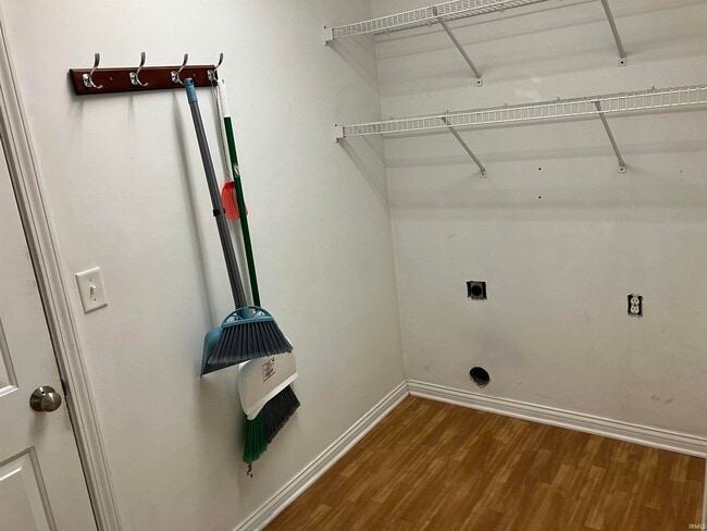 Building Photo - 8120 Cedar Point Dr