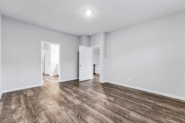 Building Photo - 303 Ivyleaf Dr