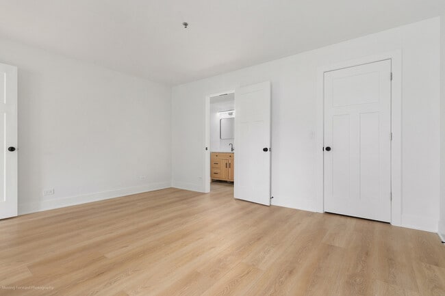 Building Photo - 372 Windsong Ct