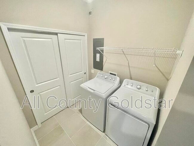 Building Photo - 23445 Collina Way