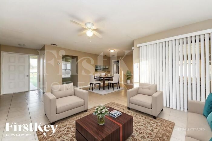 Building Photo - 610 Fresno Ct
