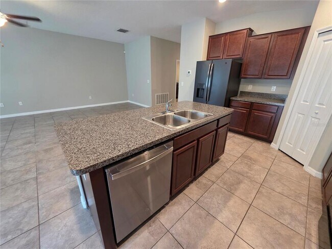 Building Photo - 1740 Broad Winged Hawk Dr
