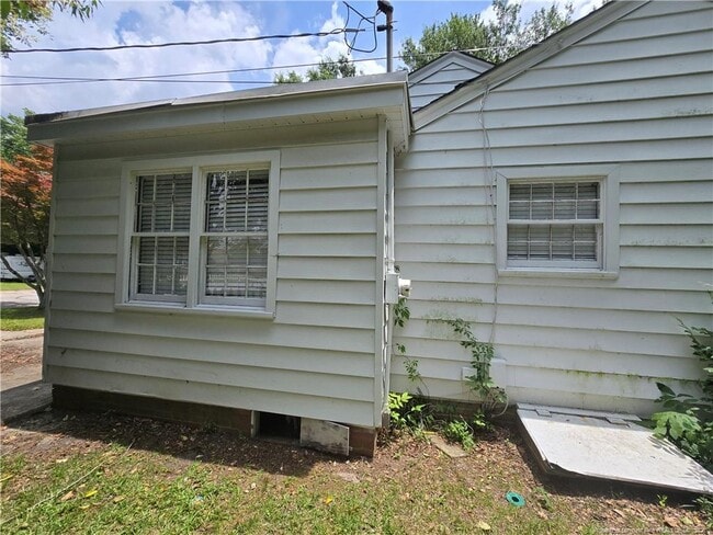 Building Photo - 2705 Pecan Dr