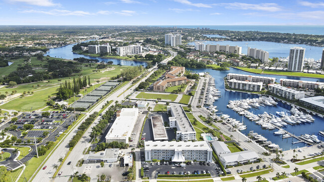 Building Photo - 155 Yacht Club Dr