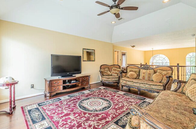 Building Photo - 3206 Chapel Bend Dr