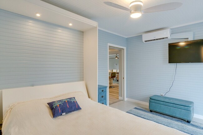 Building Photo - 6908 Antigua Pl