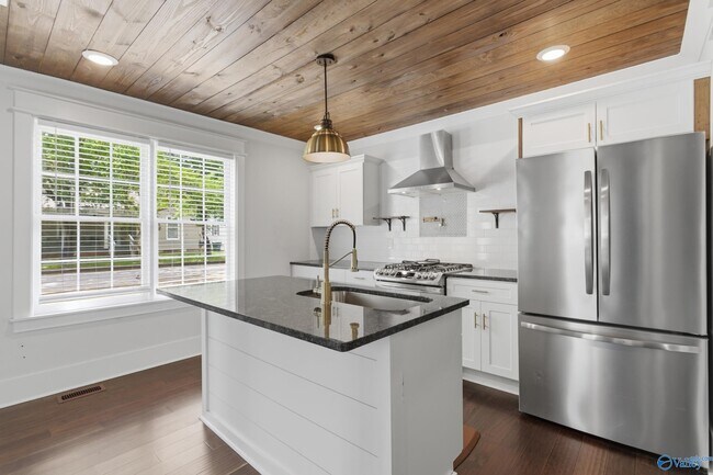 Building Photo - 208 Beirne Ave NW
