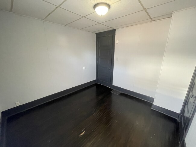 Building Photo - 6 Pennsylvania-