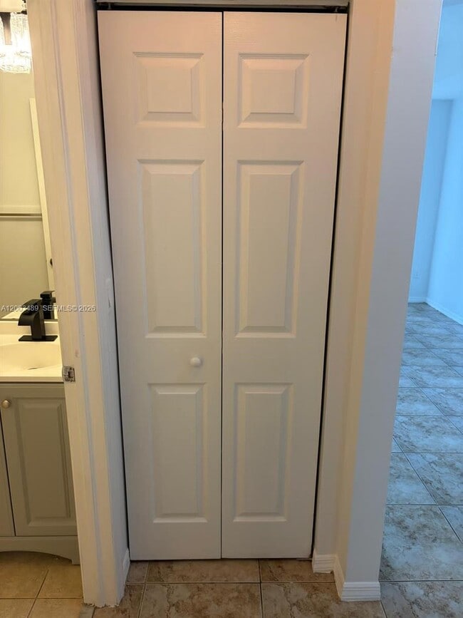 Building Photo - 4953 Windward Way