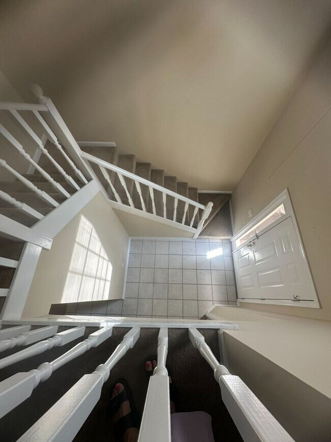 Building Photo - Briarwood West!!!