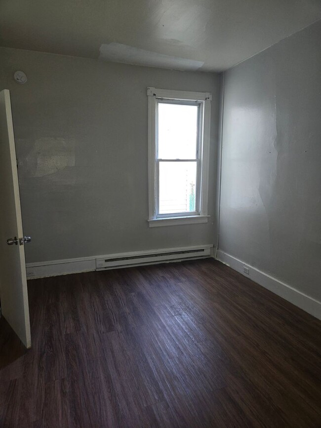 Building Photo - 1304 Lehigh St