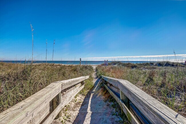 Building Photo - 623 Ocean Ave