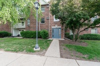 Building Photo - 1332 Cunat Ct