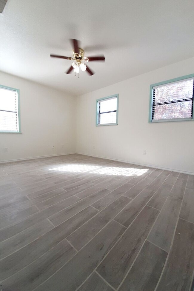 Building Photo - Quaint 3 bedroom, 1.5 bath in Euless