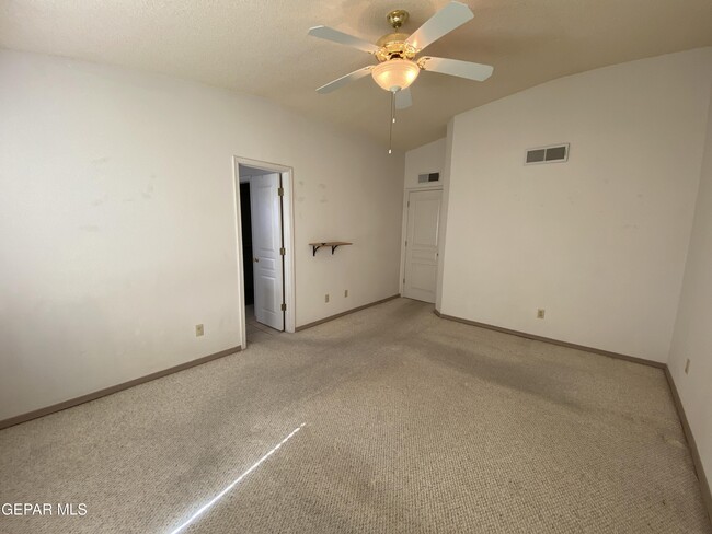 Building Photo - 7283 Luz De Paseo Ct