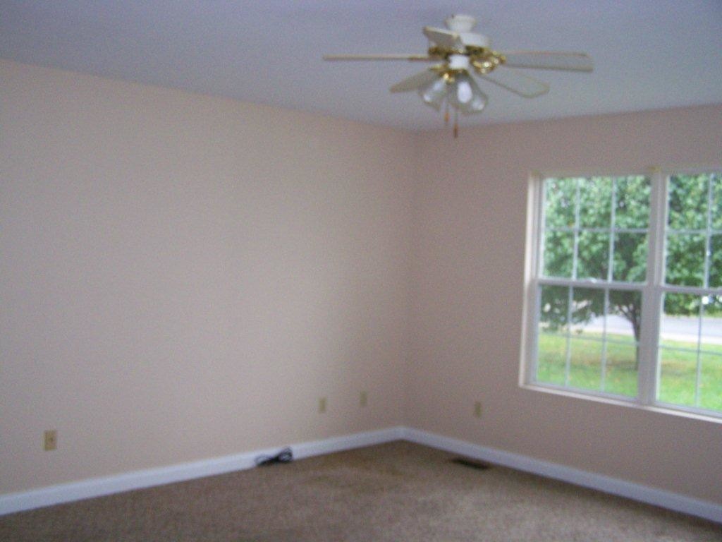 Building Photo - 123 Jessica Way