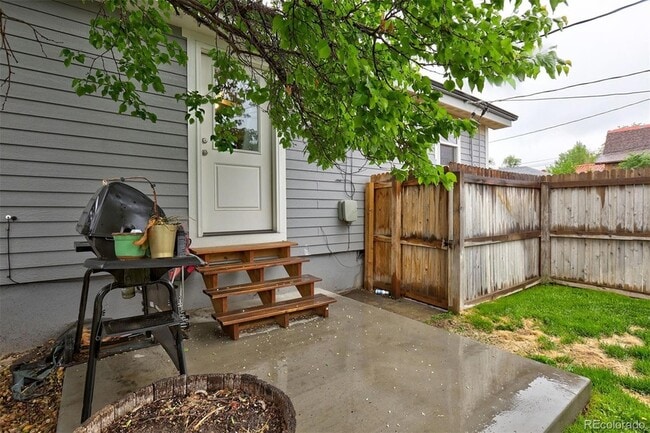 Building Photo - 2225 S Gilpin St