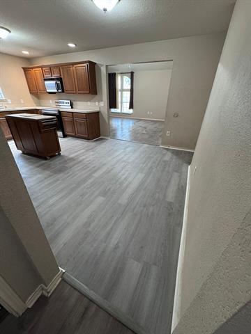 Building Photo - 8821 Stirrup Way