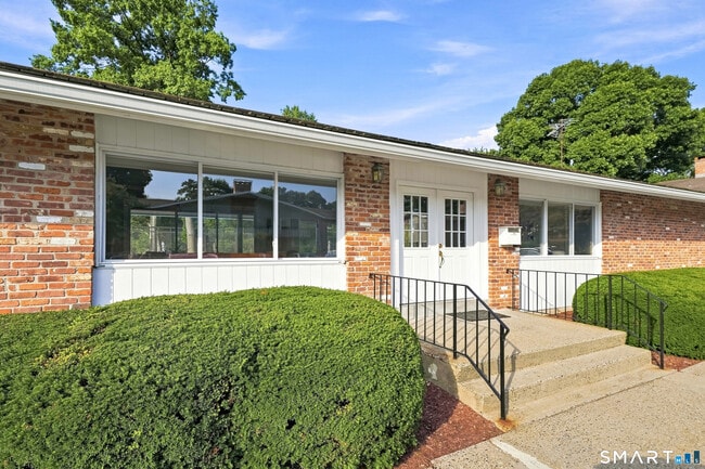 Building Photo - 110 Southport Woods Drive