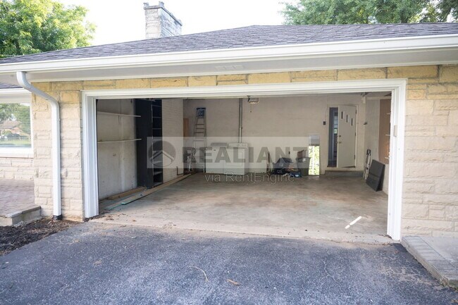 Building Photo - 517 N 3rd St