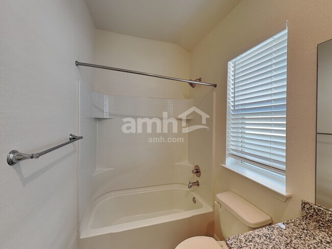 Building Photo - 2735 Spencebrook