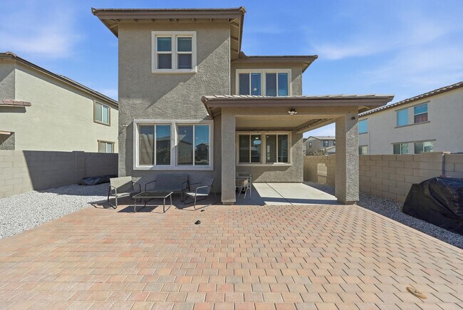 Building Photo - 997 S 150th Dr