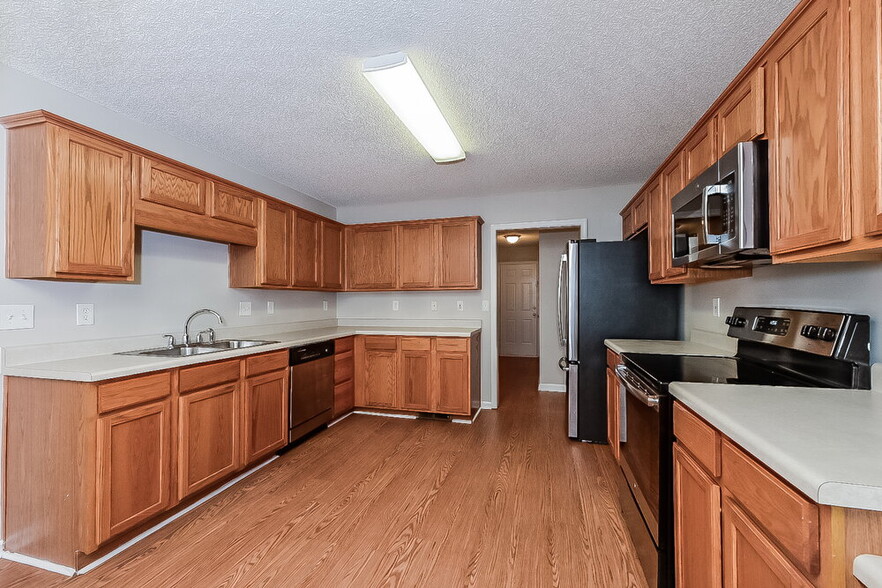 Building Photo - 134 Brookhaven Ln