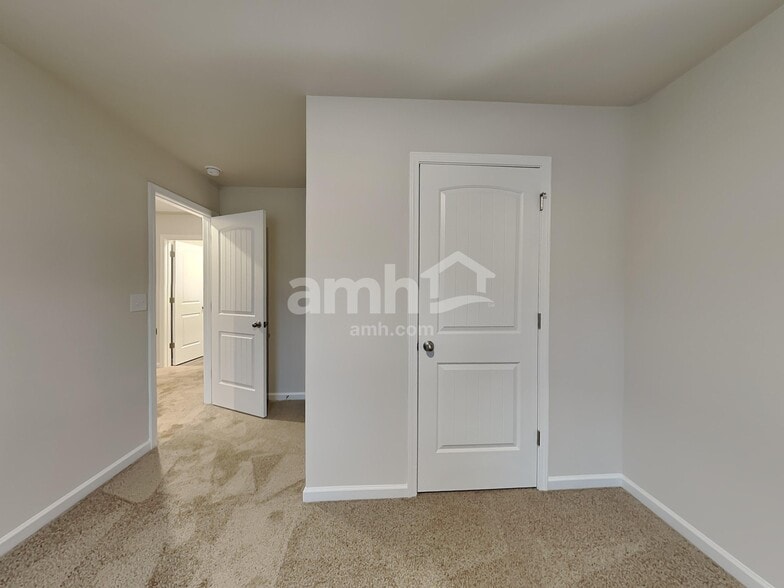 Building Photo - 3120 Emberly Dr