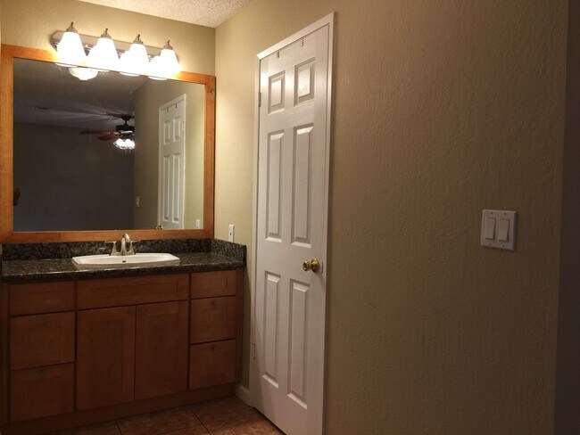 Building Photo - Rocklin ~ Home For Rent!