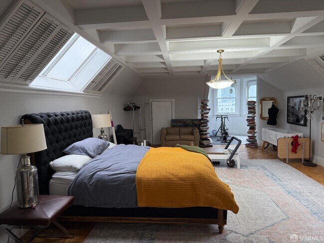 Building Photo - 251 Laguna St