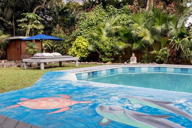 Building Photo - 750 NE 120th St