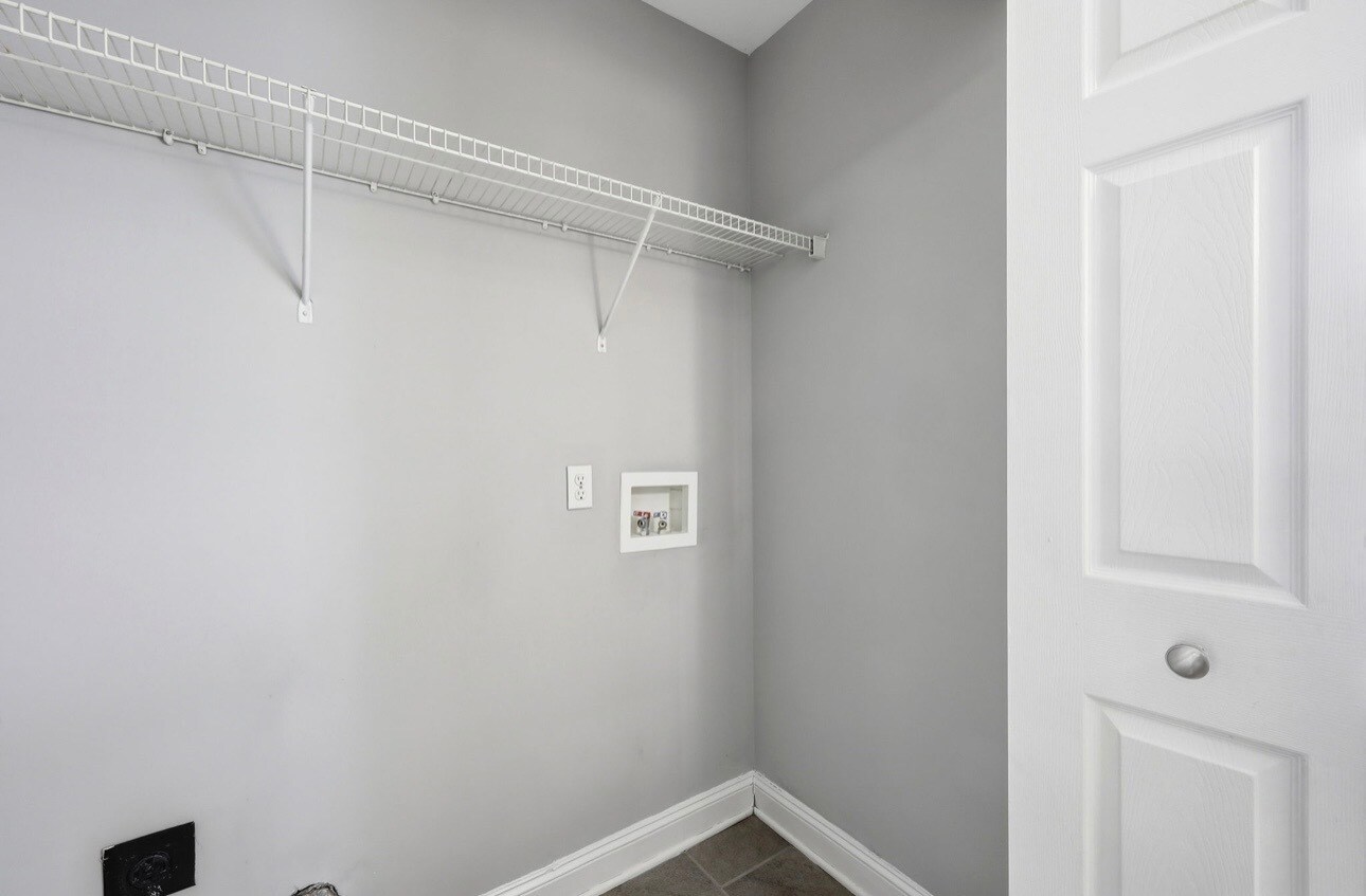 Building Photo - 1525 Pine Brook Ct