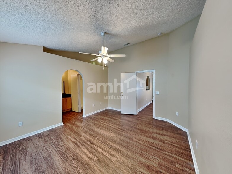 Building Photo - 109 Placid Woods Ct