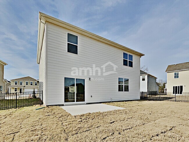 Building Photo - 5205 Lake Maxwell Dr