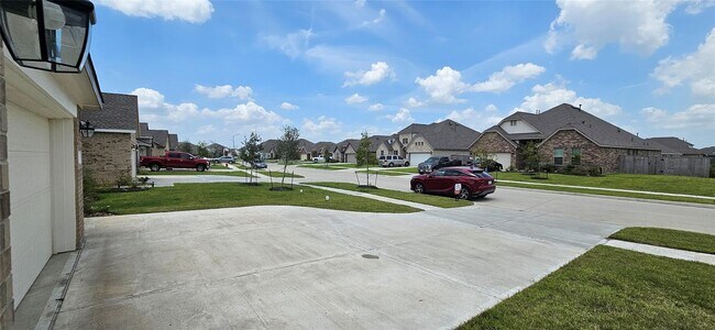 Building Photo - 9515 Meghan Heigts Dr