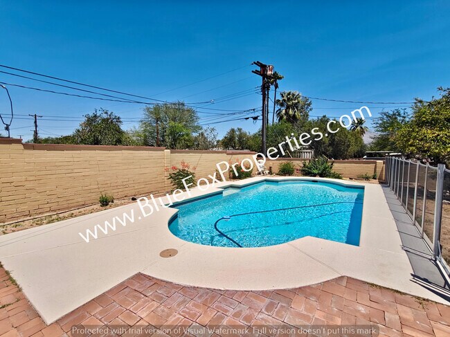 Primary Photo - 5755 E 6th St