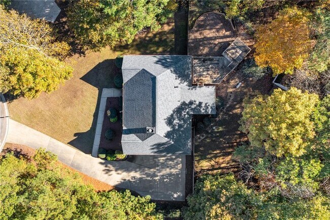 Building Photo - 204 Red Fox Ct