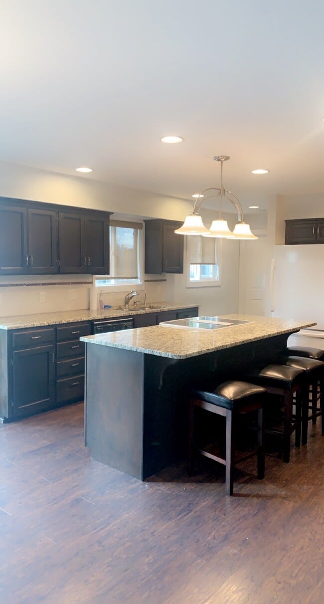 Building Photo - 8071 Emery Rd