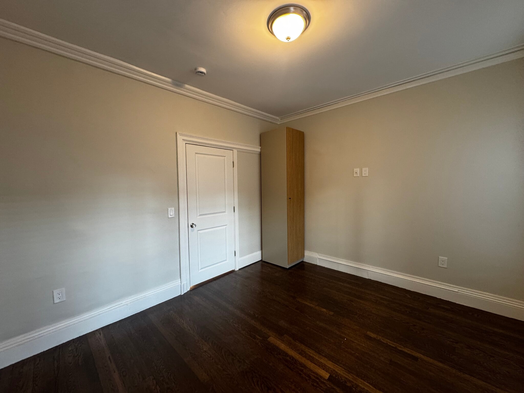 Building Photo - 6 Radcliffe Rd