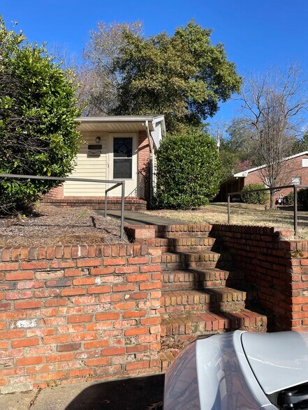 entrance - 1934 Wildwood Ave