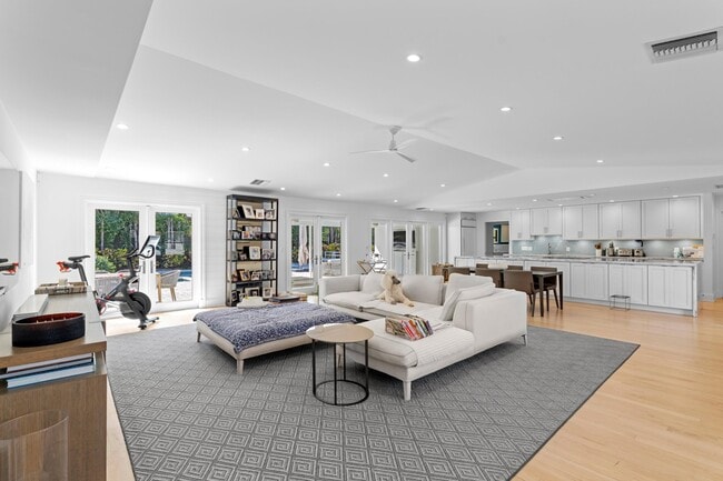 Building Photo - 200 Ellamar Rd