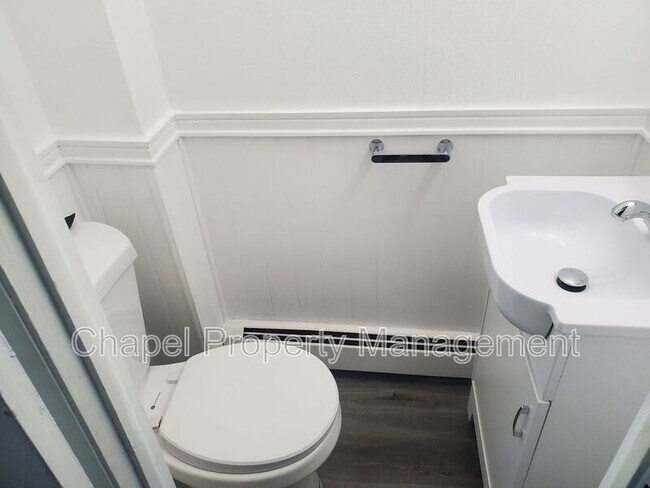 Building Photo - 1143 E Sydney St