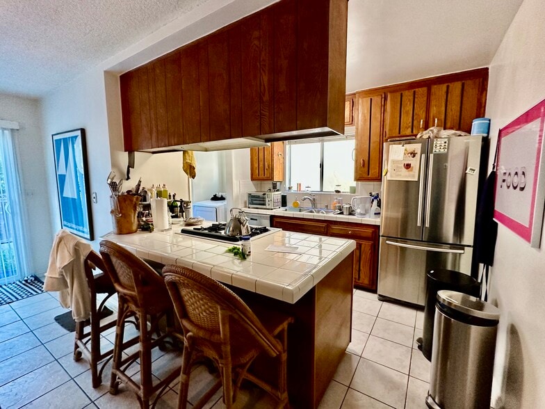 Building Photo - 1534 Stanford Ave