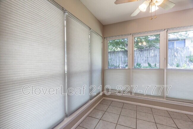 Building Photo - 8246 Phoenix Ave