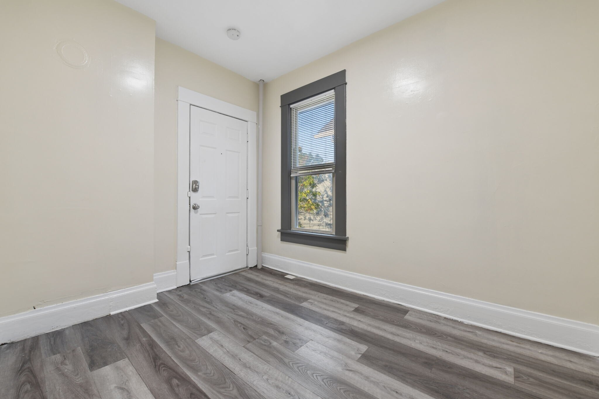 Building Photo - 170 Chittenden Ave